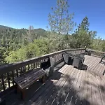 Scenic View Villa Near Yosemite